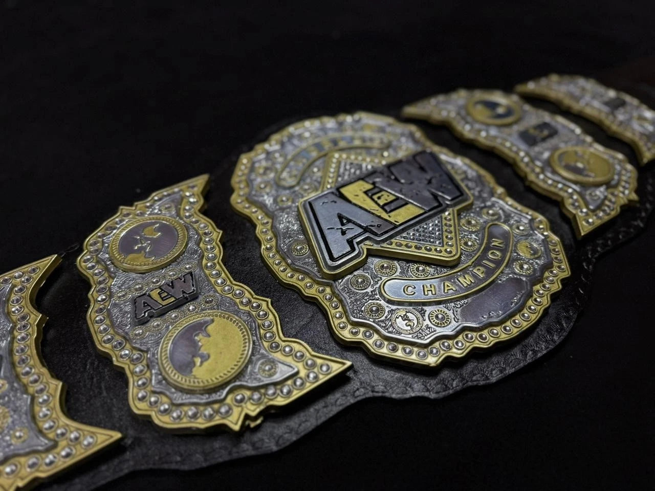 AEW Wrestling Championship Replica Title Belt 6mm Zinc Triple Layer Diecast